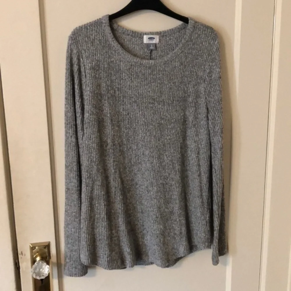 Old Navy Ribbed Sweater - Picture 2 of 4